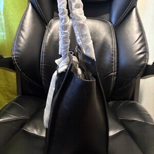 Michael Kors LG EW Tote Black